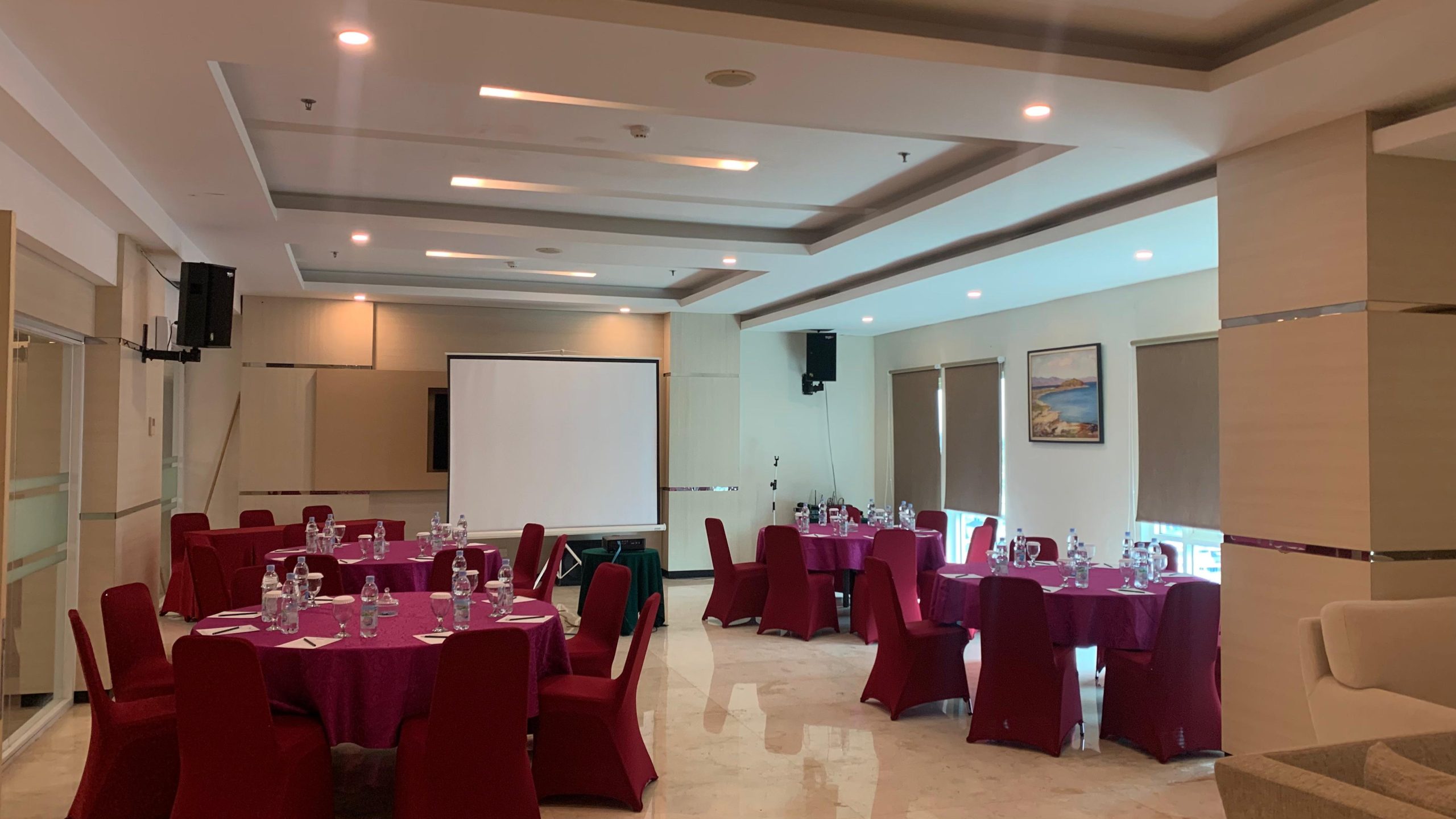 Semendo Room