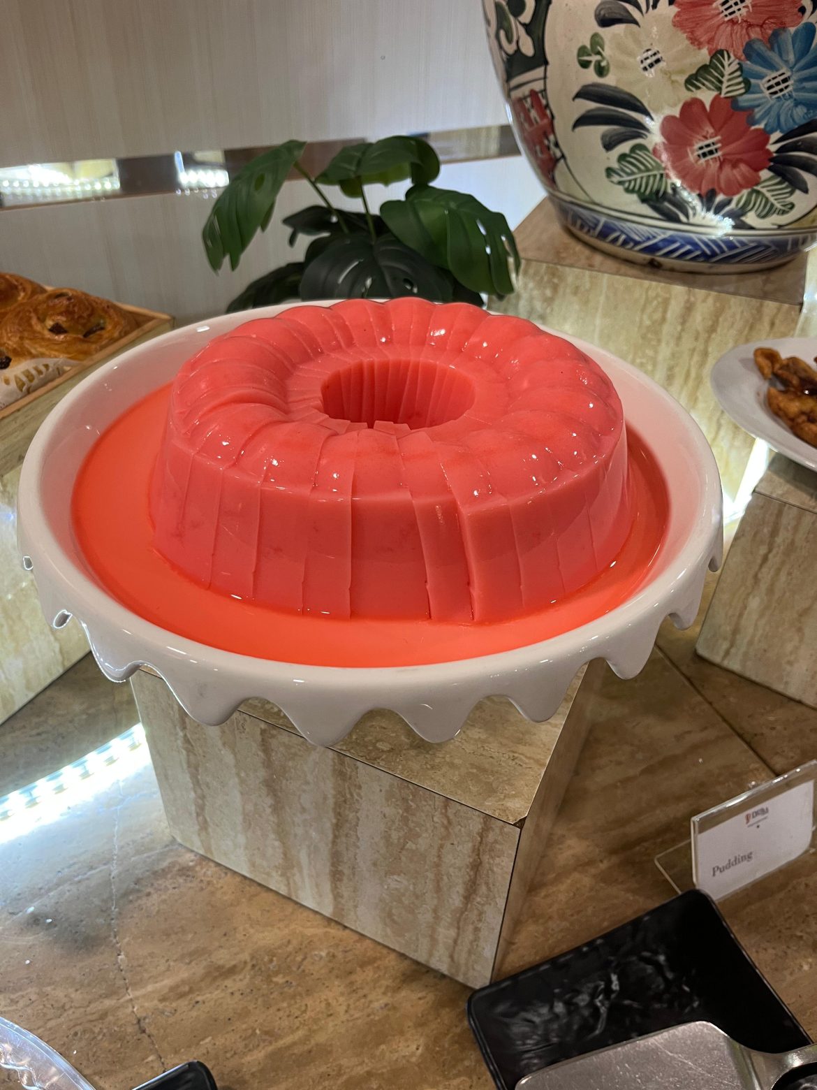 2 Breakfast Resto – Puding Daira